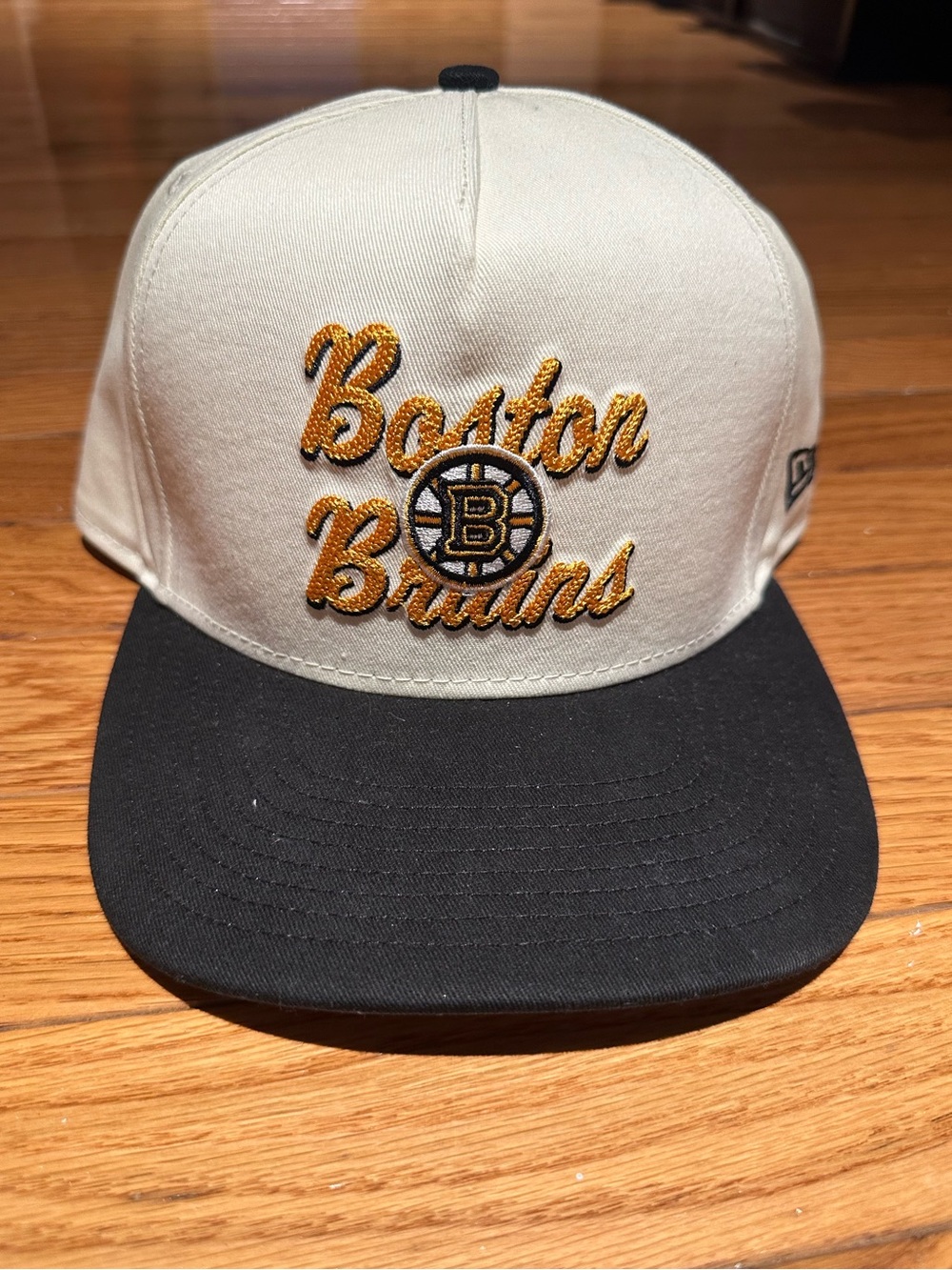 Boston bruins snap back hat